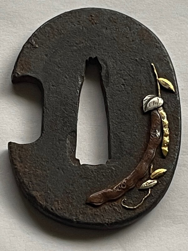 59002348_TantoTsuba1.thumb.jpg.f0fc571cdce71b6583b79b96312e0777.jpg
