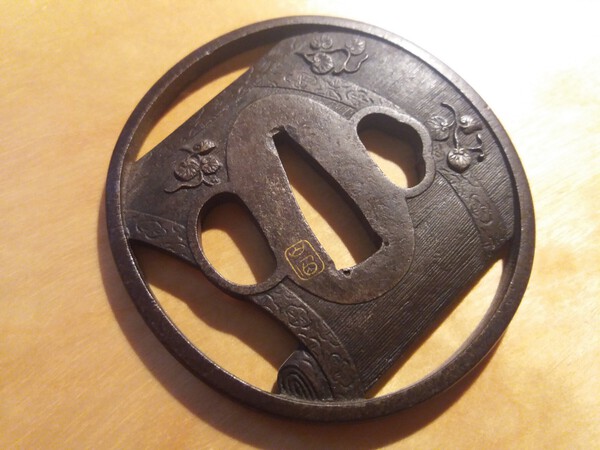 tsuba022-01.jpg