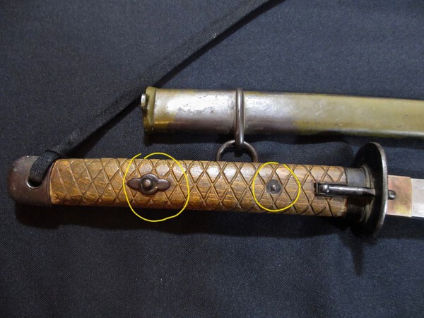 Japanese_late_war_samurai_sword_with_tassle-8.jpg