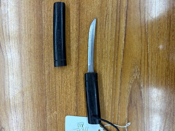 knife 2.jpg
